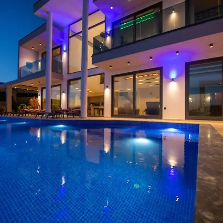Escobar Hotel 4*